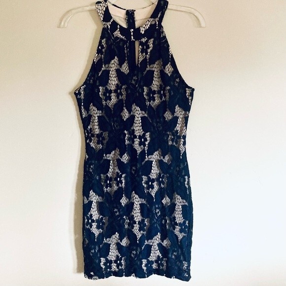 NEW Speechless Floral Lace High Neck Bodycon Mini Dress Navy Tan Lining Size M - Picture 2 of 8